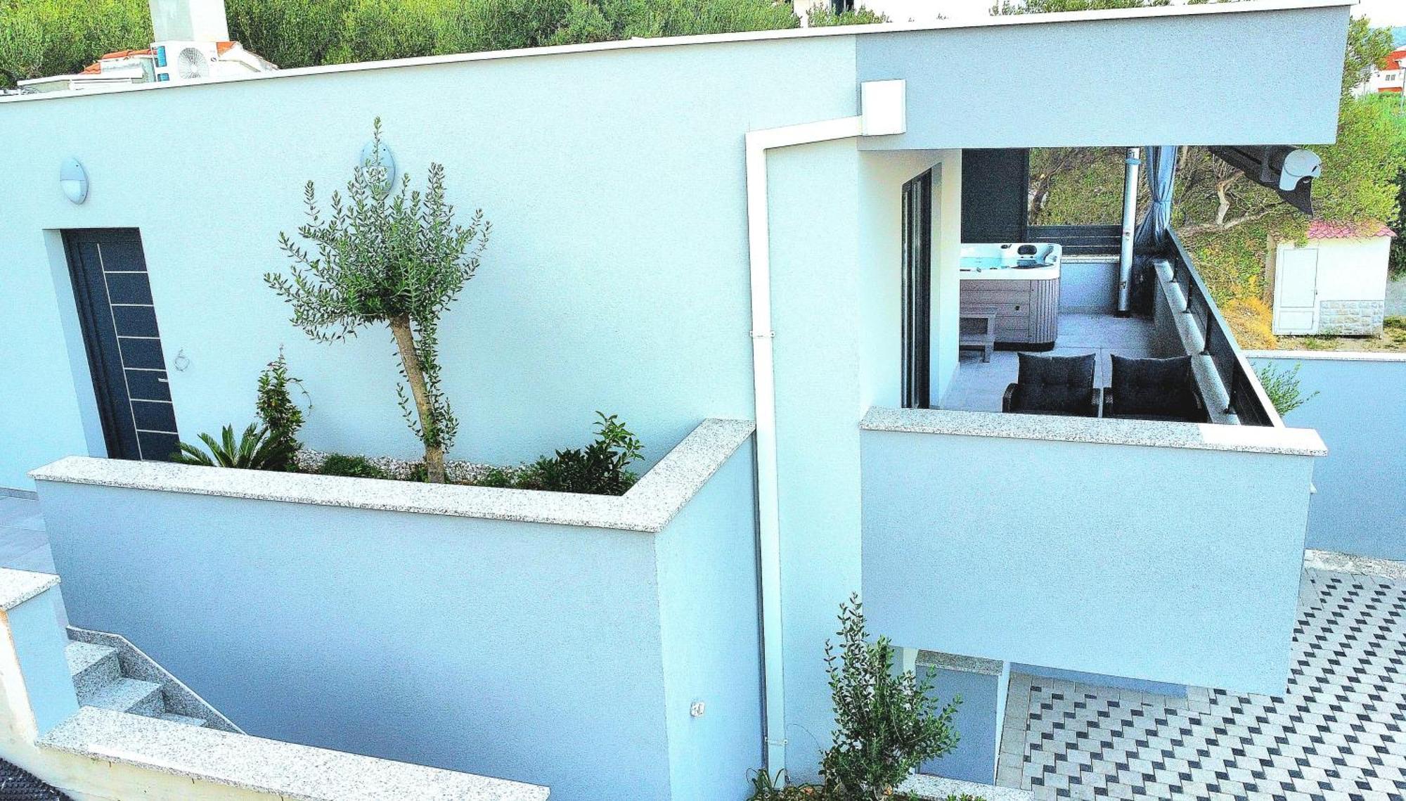 Deluxe Vucko Makarska