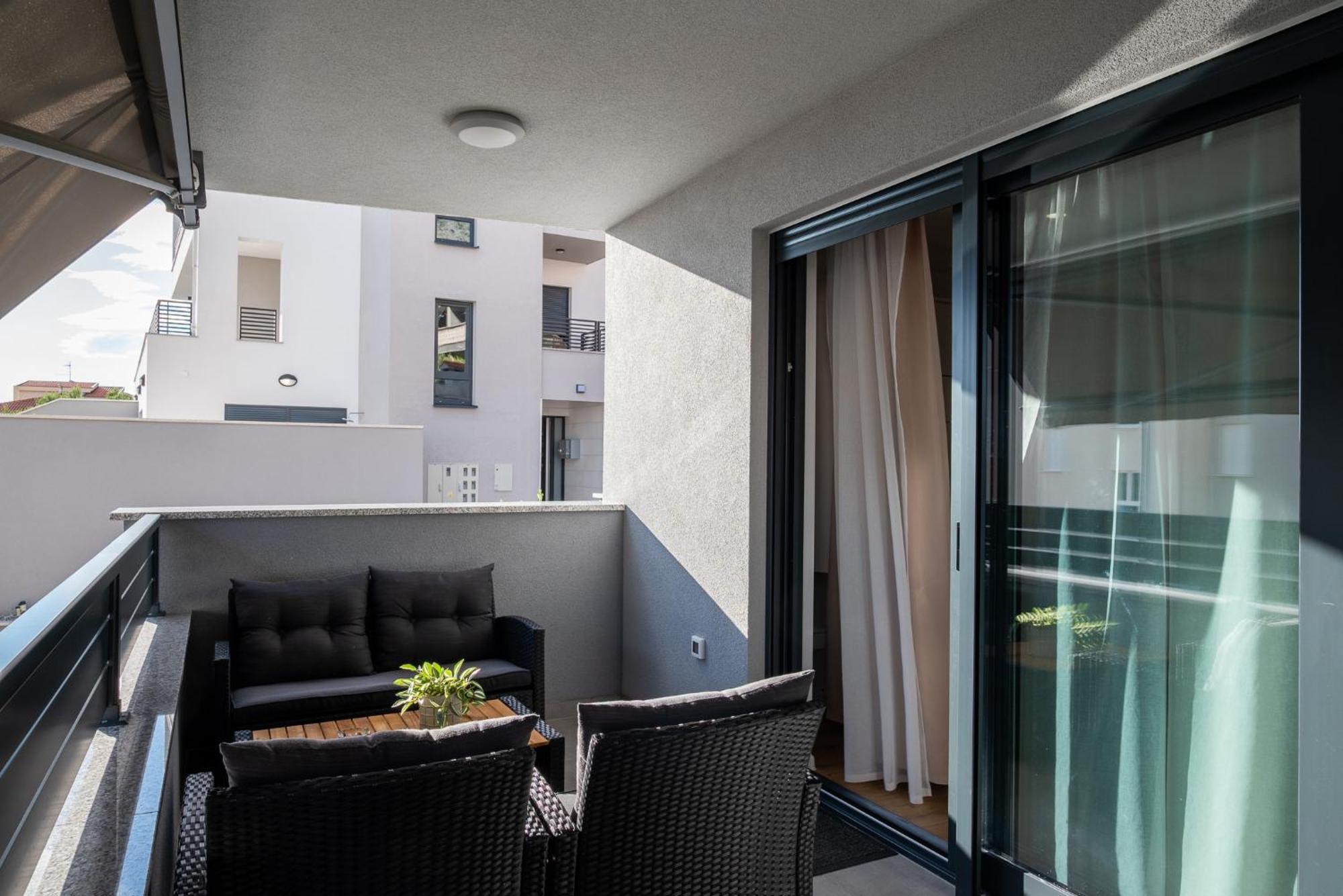 Deluxe Vucko Apartment Makarska